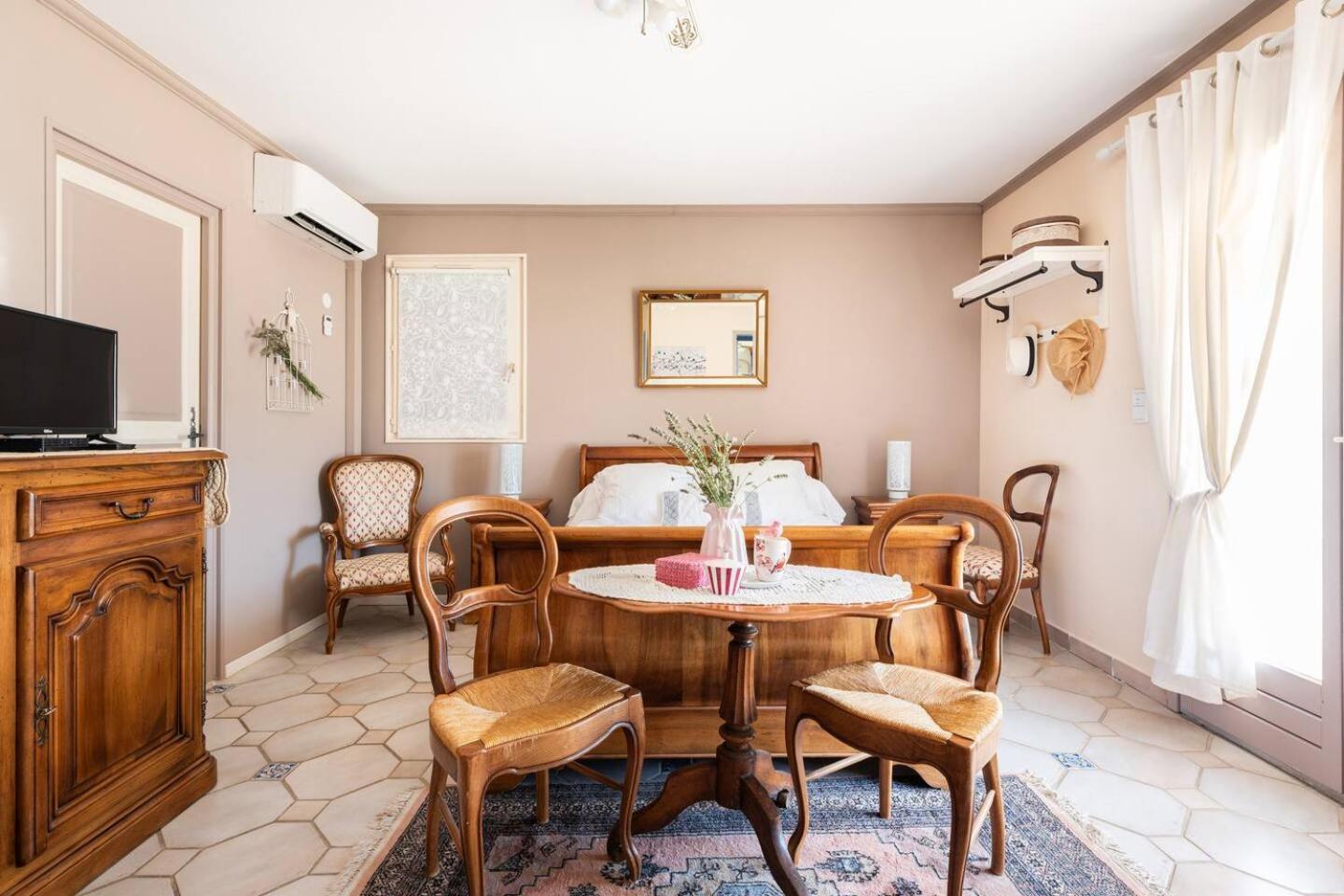 Chambre Et Table D'Hotes Villa Pomponette Нанс-ле-Пен Екстер'єр фото