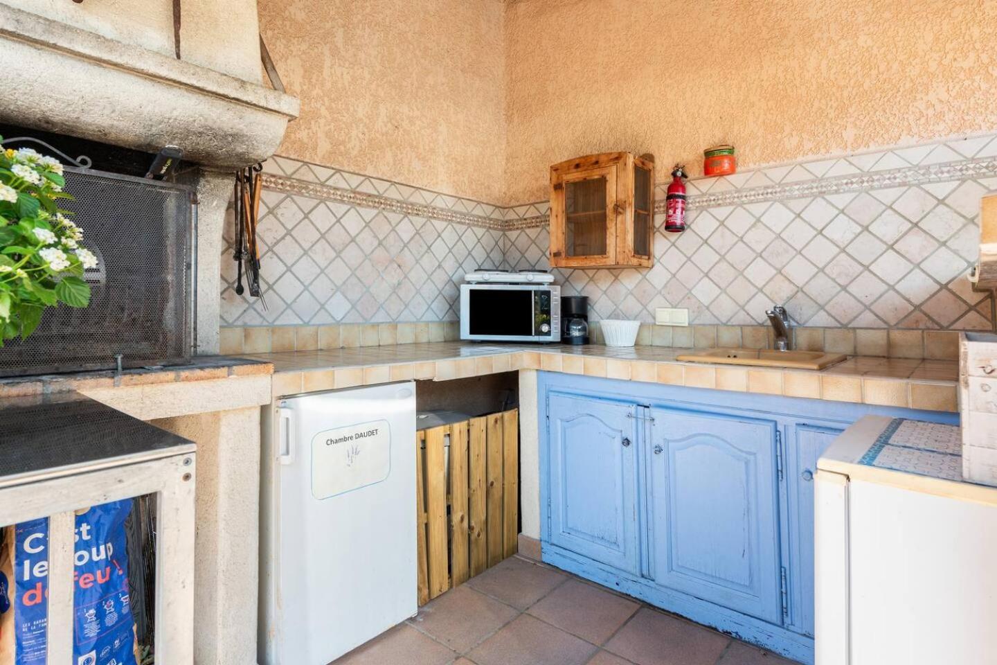 Chambre Et Table D'Hotes Villa Pomponette Нанс-ле-Пен Екстер'єр фото